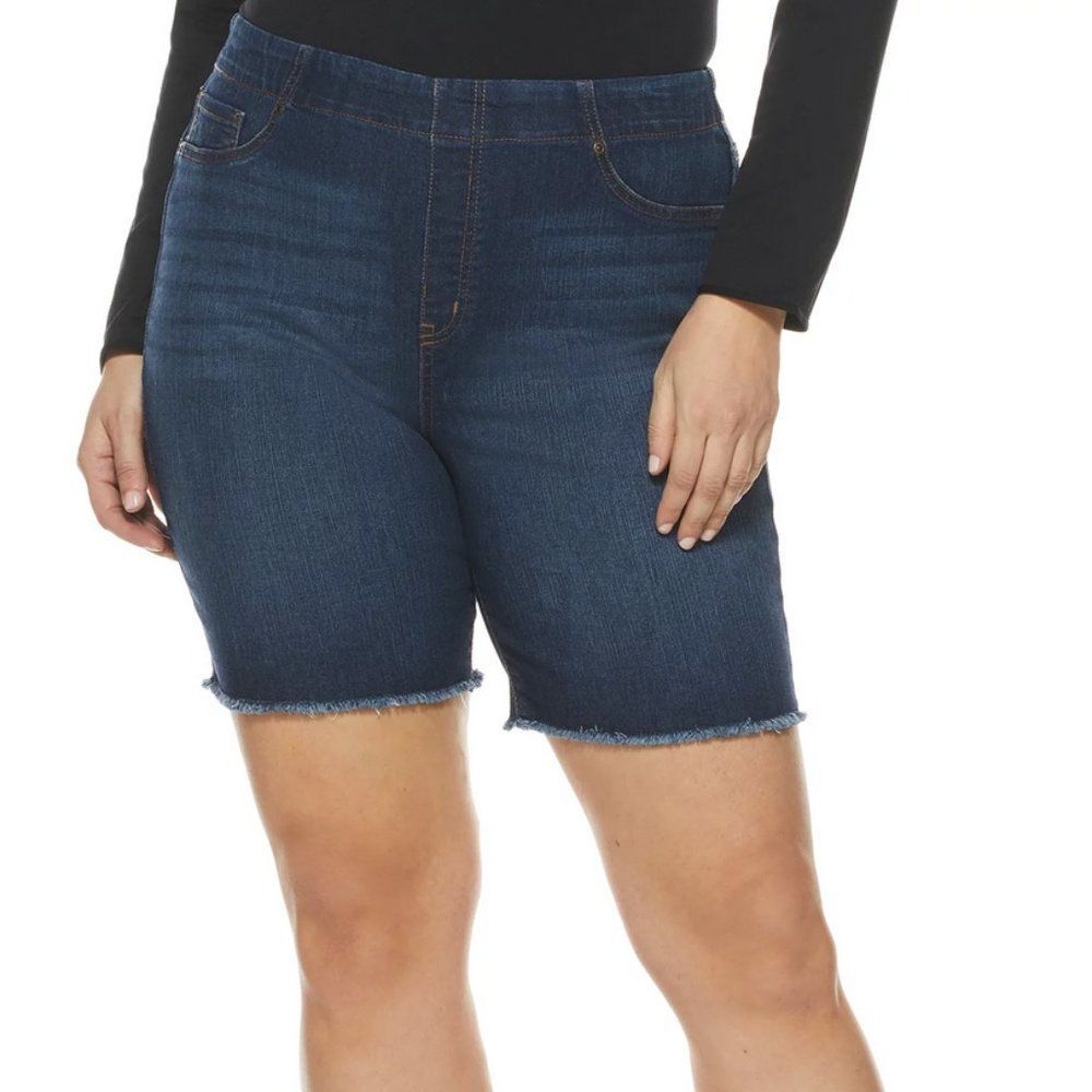 Sofia Vergara Dark Wash Denim Pull On Bermuda Jean Shorts Plus Size 26W
